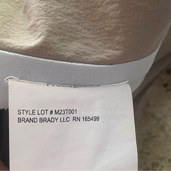 Brady Brand 1/2 Zip Training Pullover Size Medium - Picture 6 of 14